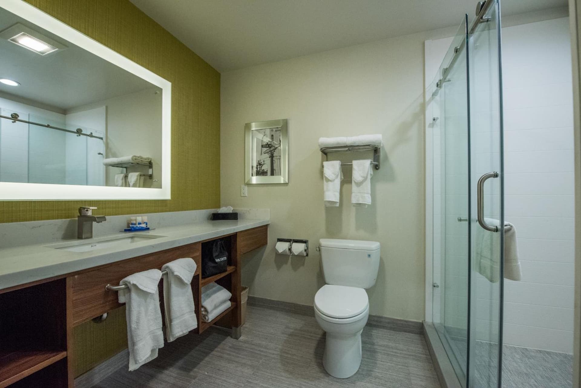 Best Western Plus Gardena-Los Angeles Inn & Suites gallery photo in Gardena, CA — image 7