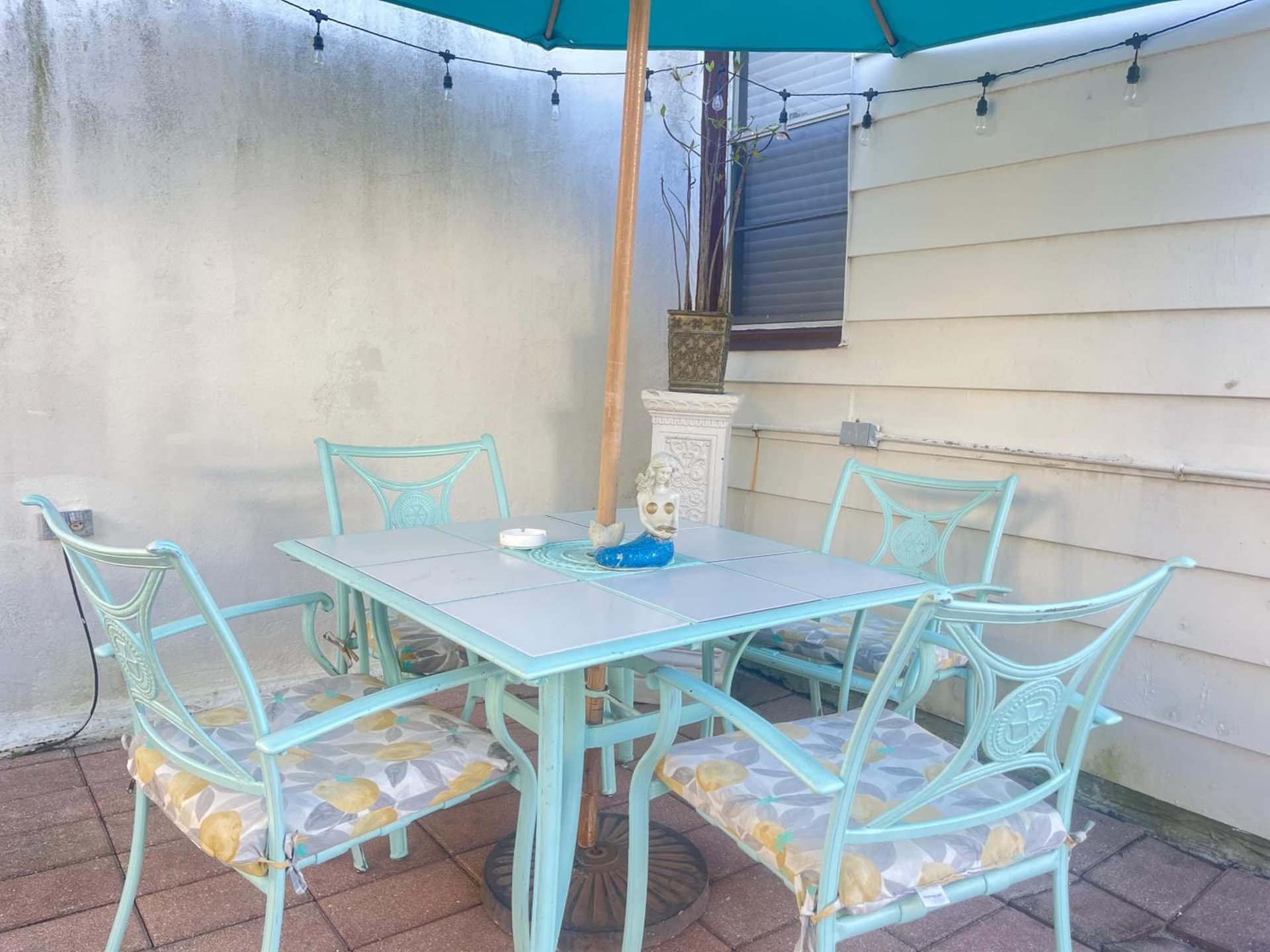 Convenient and Private Downtown 1BR Near Beach featured exterior or lobby in West Palm Beach, FL — similar hotel