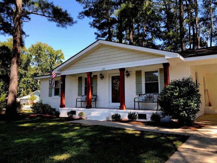 Pine Lovers Retreat Neighboring Fuquay Varina featured exterior or lobby in Angier, NC — similar hotel
