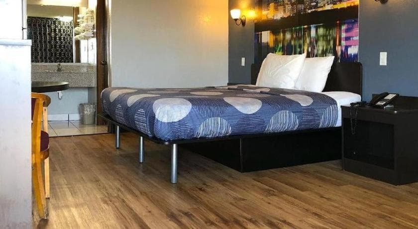 Best Value Inn Garland property views in Garland, TX — gallery photo 3