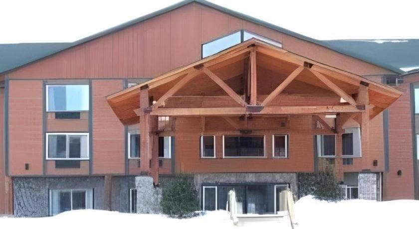 Holiday Inn Express Munising-Lakeview Hotel By IHG interior in Munising, MI — gallery photo 2
