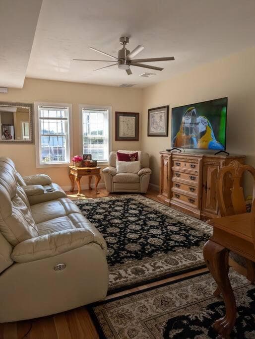New House fenced inn yard Pet and family friendly gallery photo in Worcester, MA — image 22