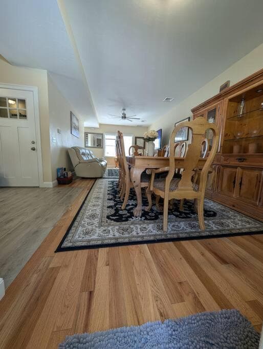 New House fenced inn yard Pet and family friendly property views in Worcester, MA — gallery photo 3