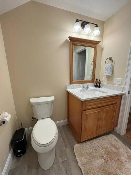 New House fenced inn yard Pet and family friendly gallery photo in Worcester, MA — image 11
