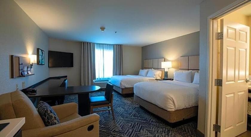 Candlewood Suites Saint Joseph interior in Saint Joseph, MO — gallery photo 2