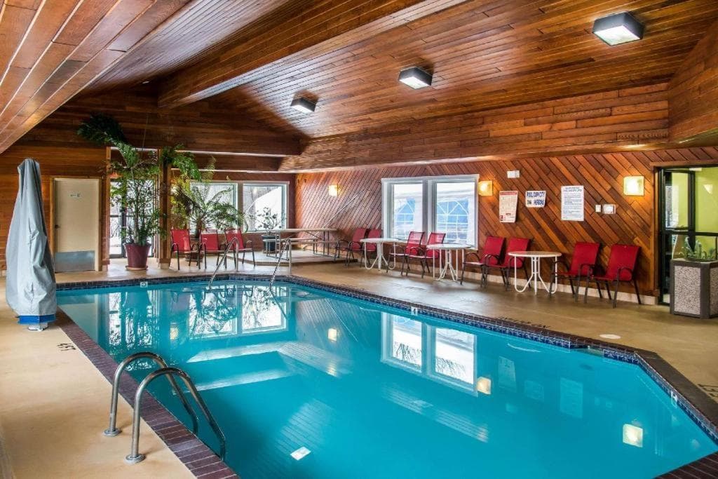 Econo Lodge gallery photo in River Falls, WI — image 17