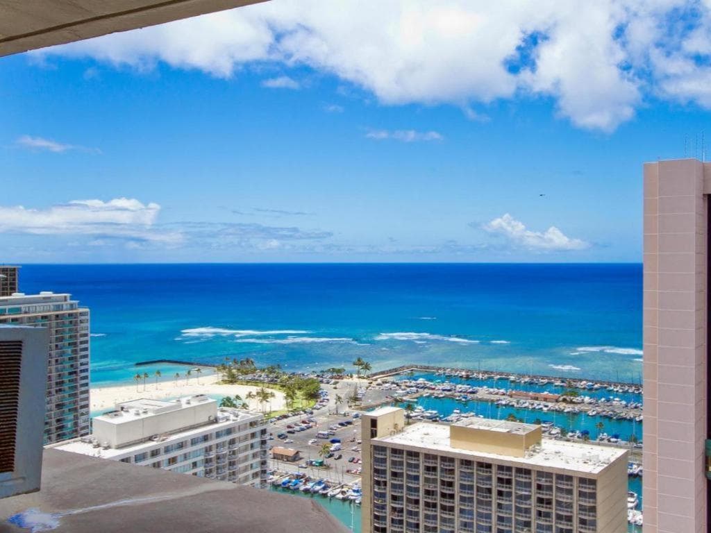 Marina Tower Waikiki property views in Honolulu, HI — gallery photo 3