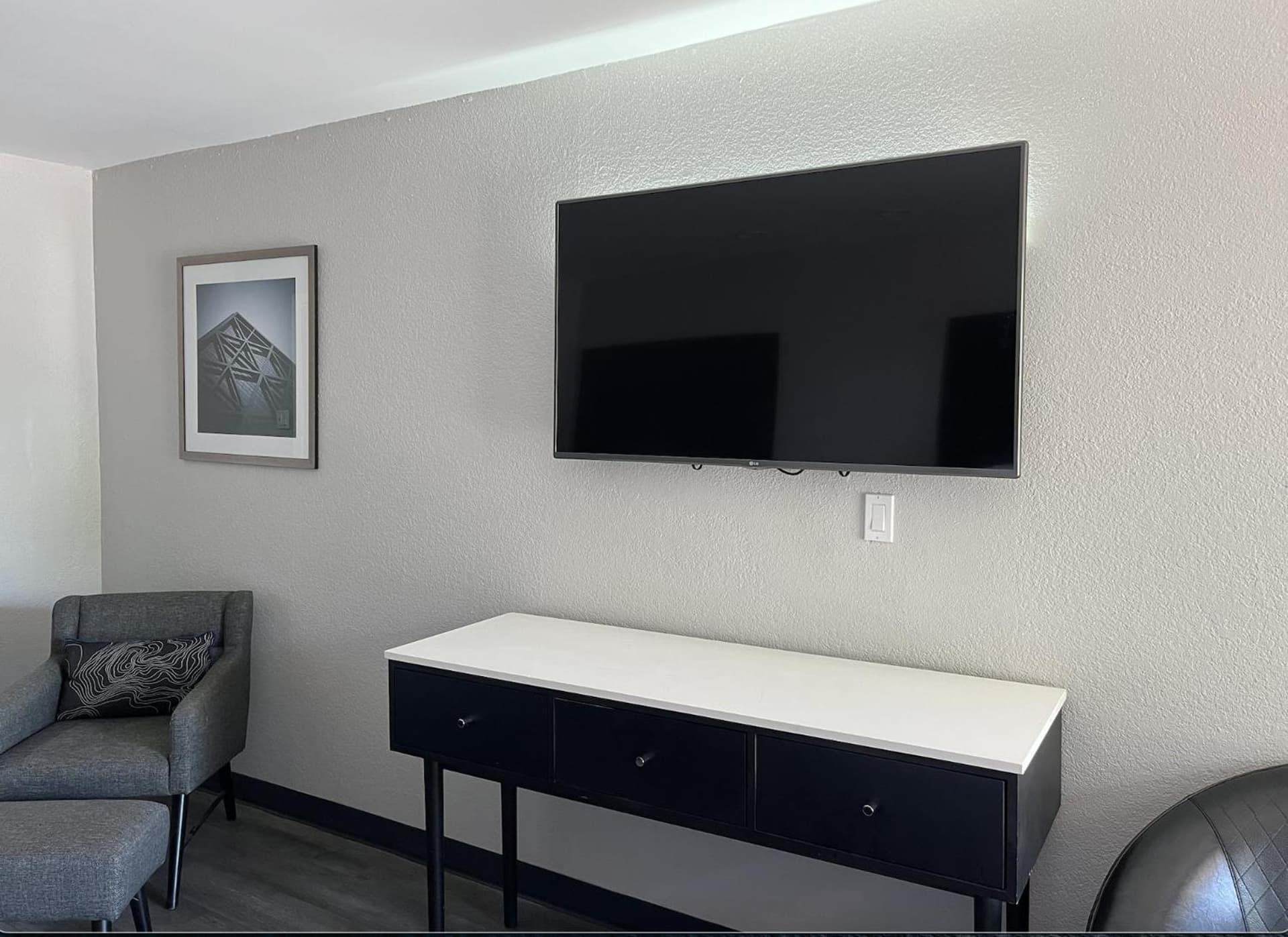 Hotel Isabella interior in Uvalde, TX — gallery photo 2