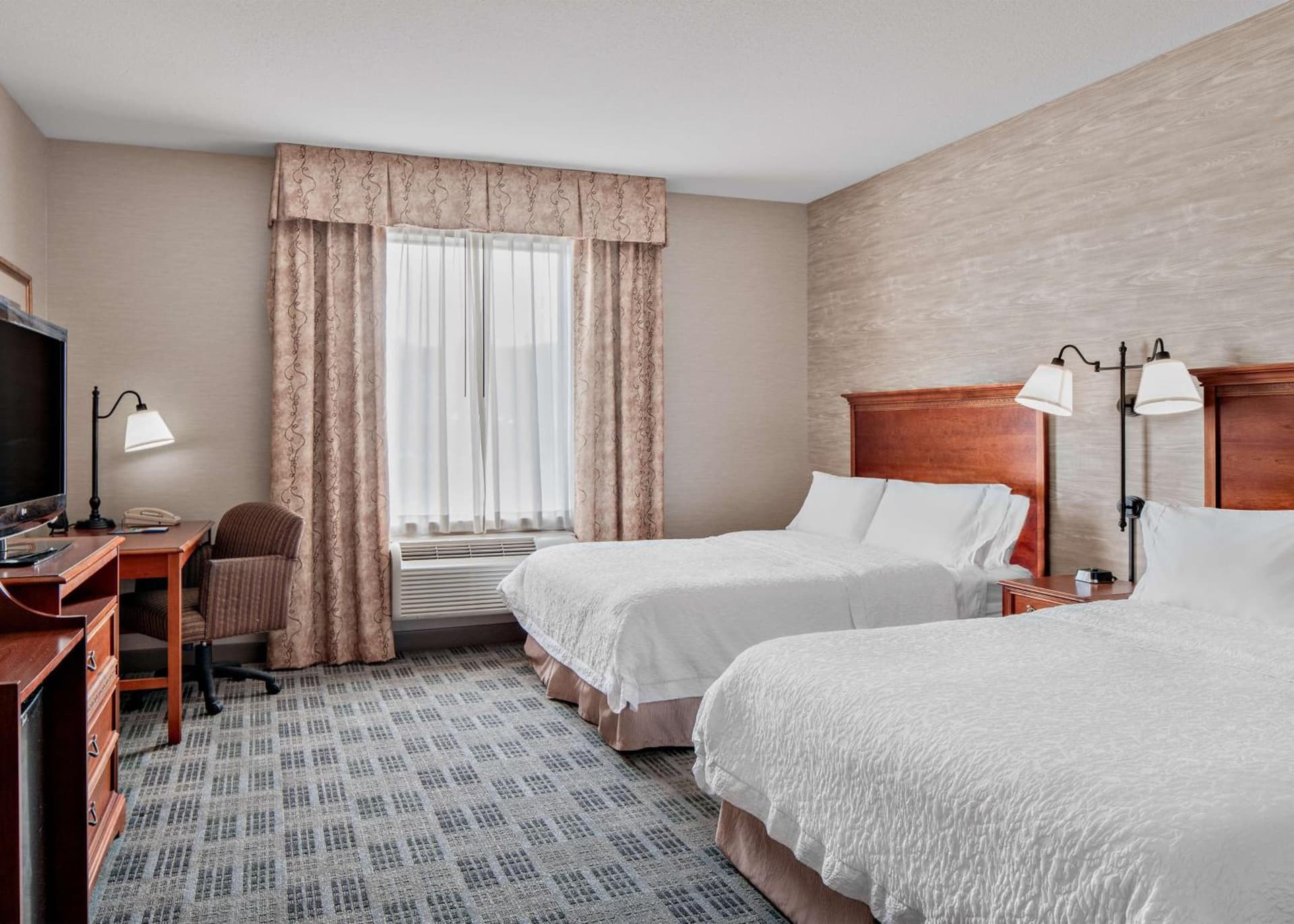 Hampton Inn & Suites Grove City gallery photo in Grove City, PA — image 22