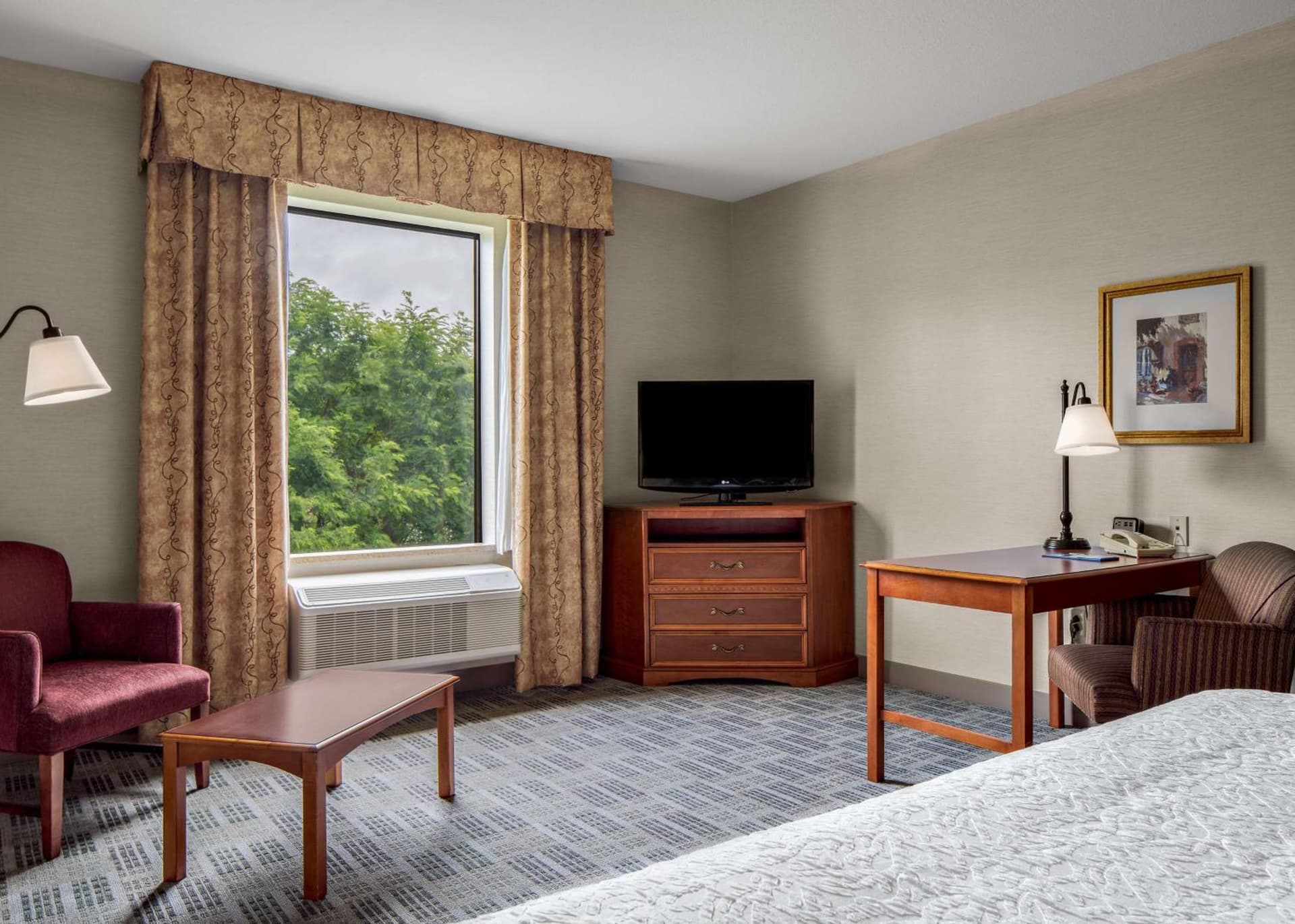 Hampton Inn & Suites Grove City gallery photo in Grove City, PA — image 5