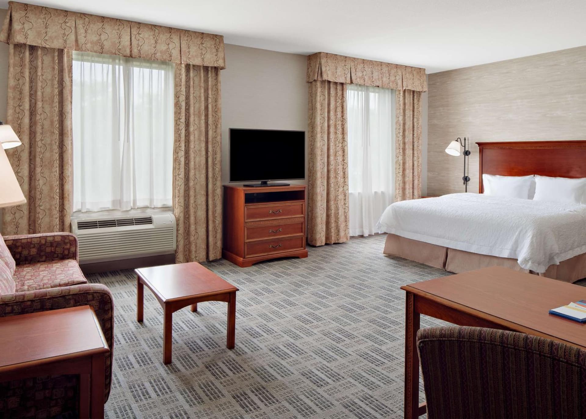 Hampton Inn & Suites Grove City property views in Grove City, PA — gallery photo 3