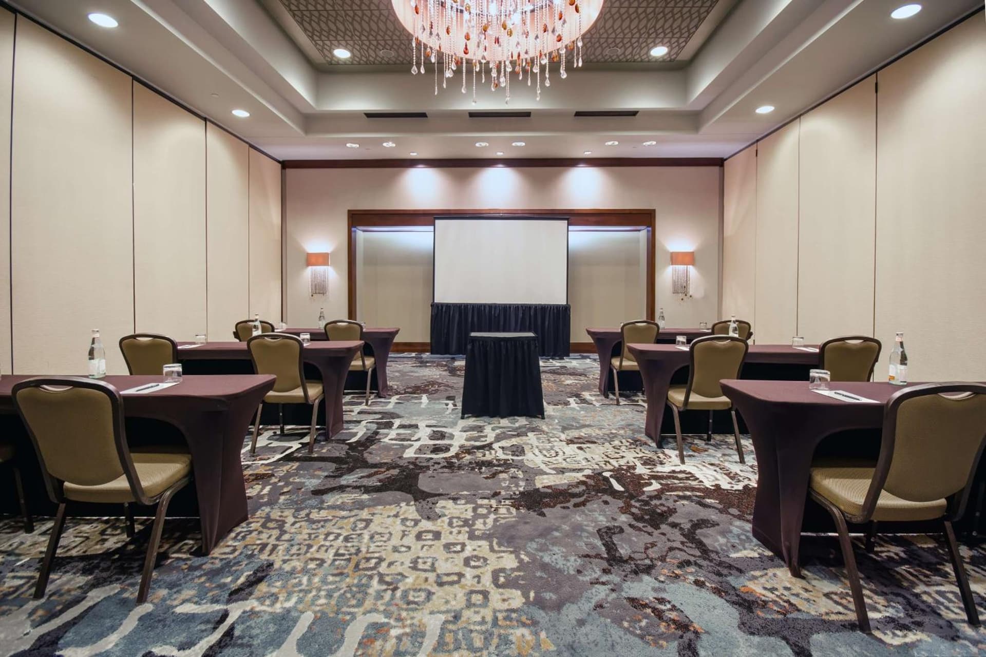Embassy Suites Houston - Downtown gallery photo in Houston, TX — image 8