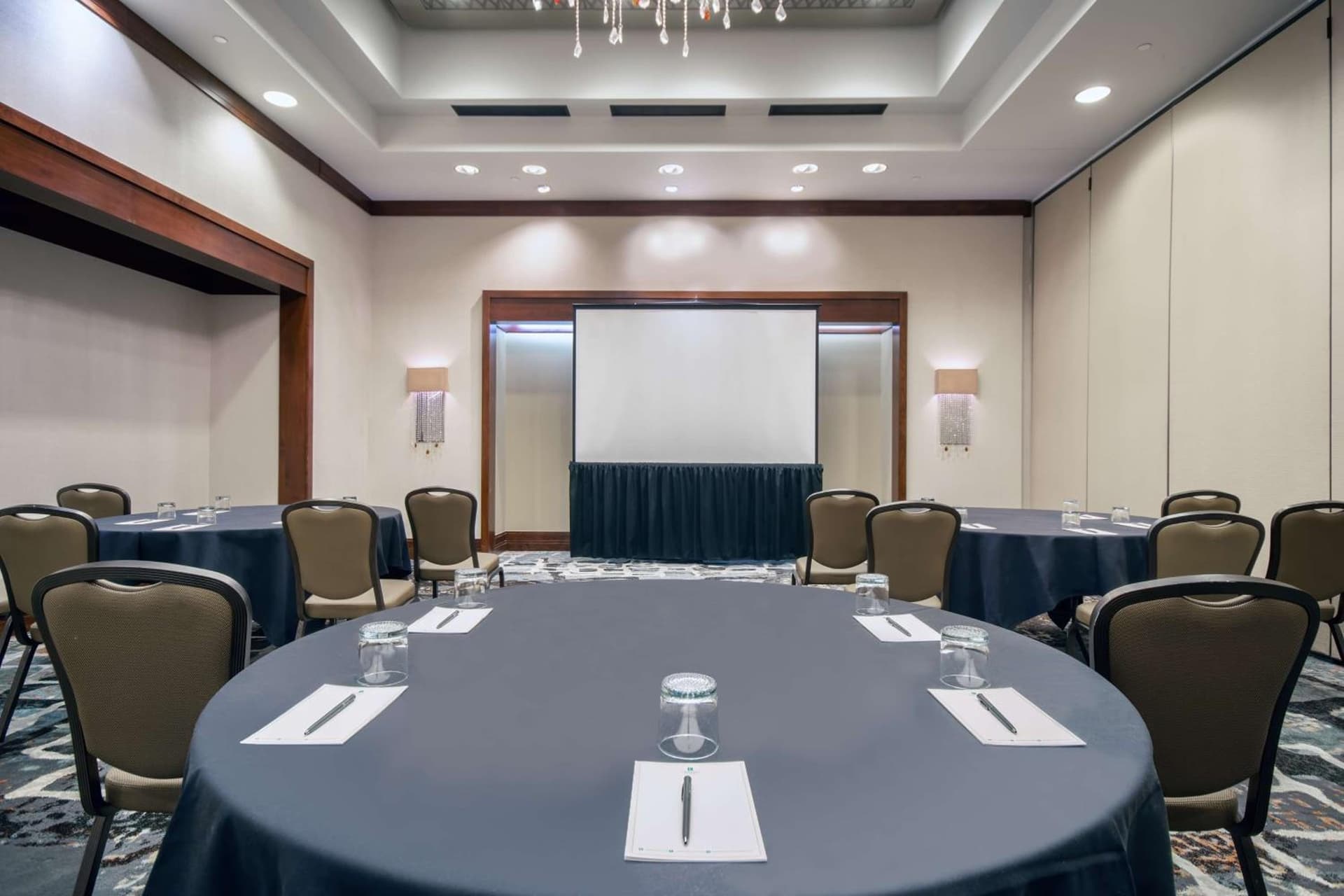 Embassy Suites Houston - Downtown gallery photo in Houston, TX — image 9