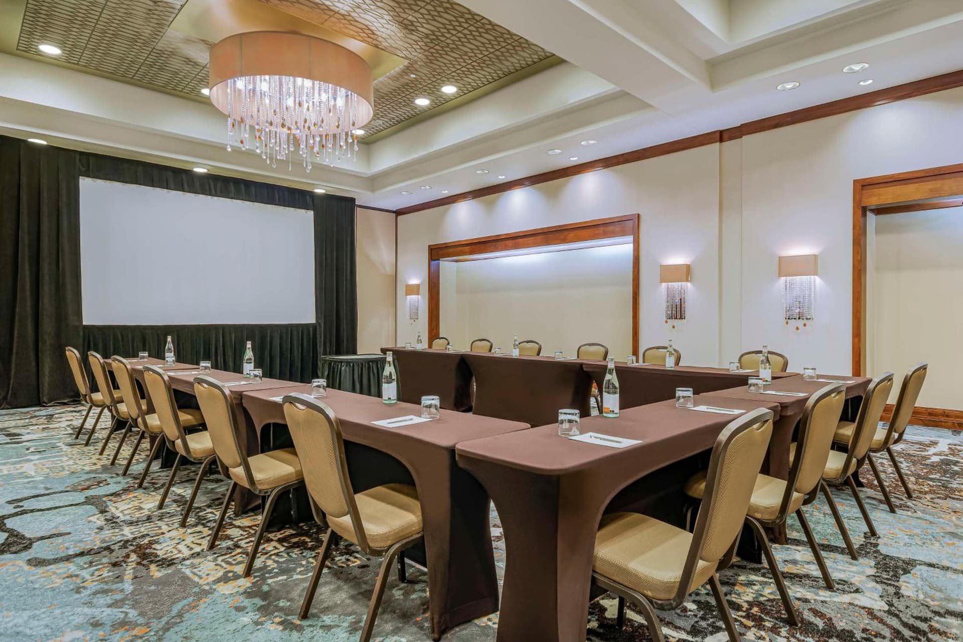 Embassy Suites Houston - Downtown gallery photo in Houston, TX — image 4