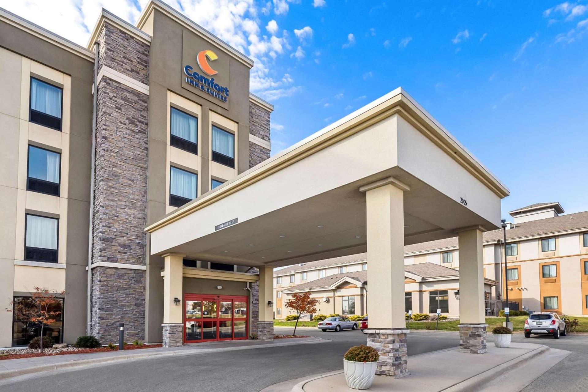 Comfort Inn & Suites West - Medical Center interior in Rochester, MN — gallery photo 2