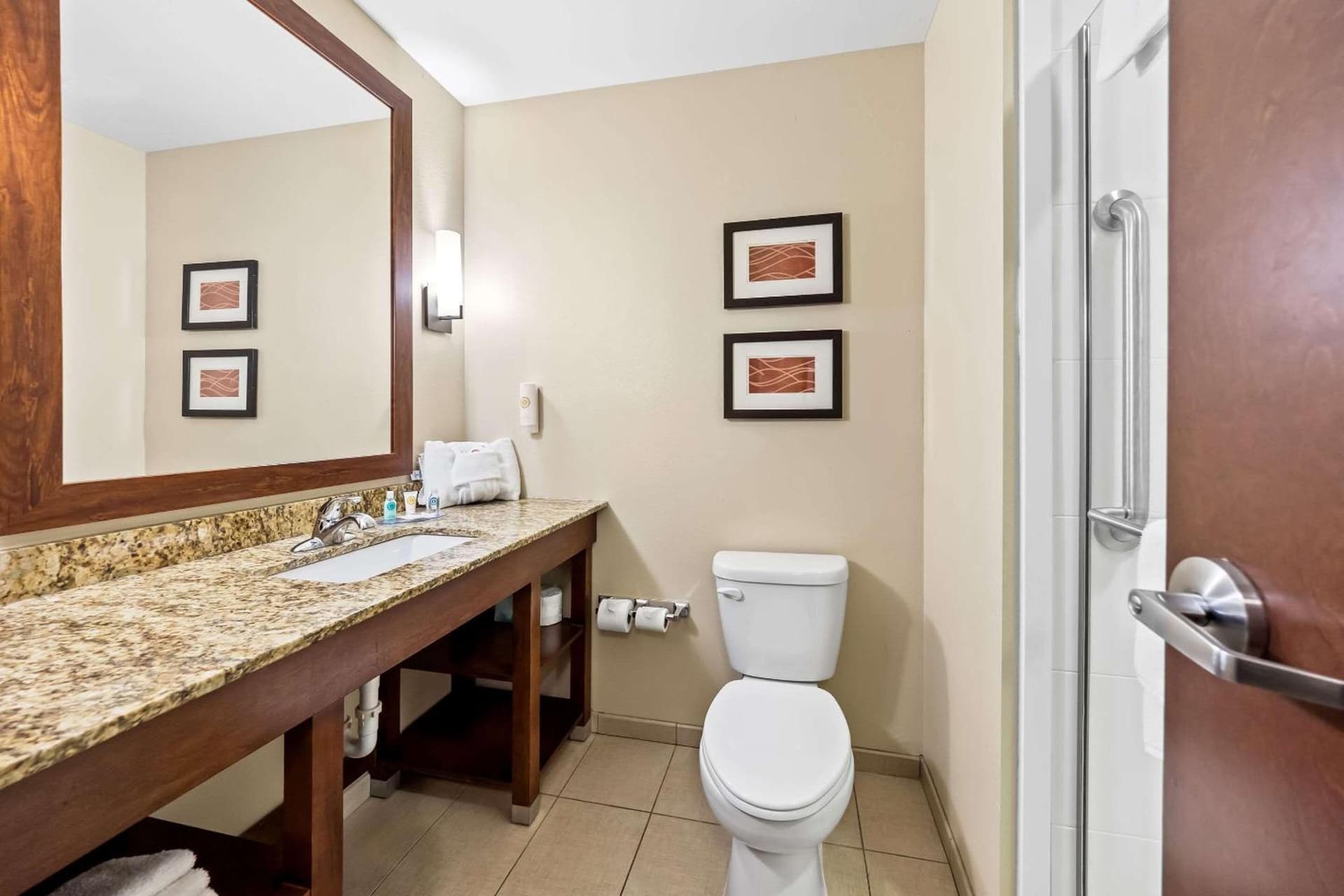 Comfort Inn & Suites West - Medical Center gallery photo in Rochester, MN — image 13
