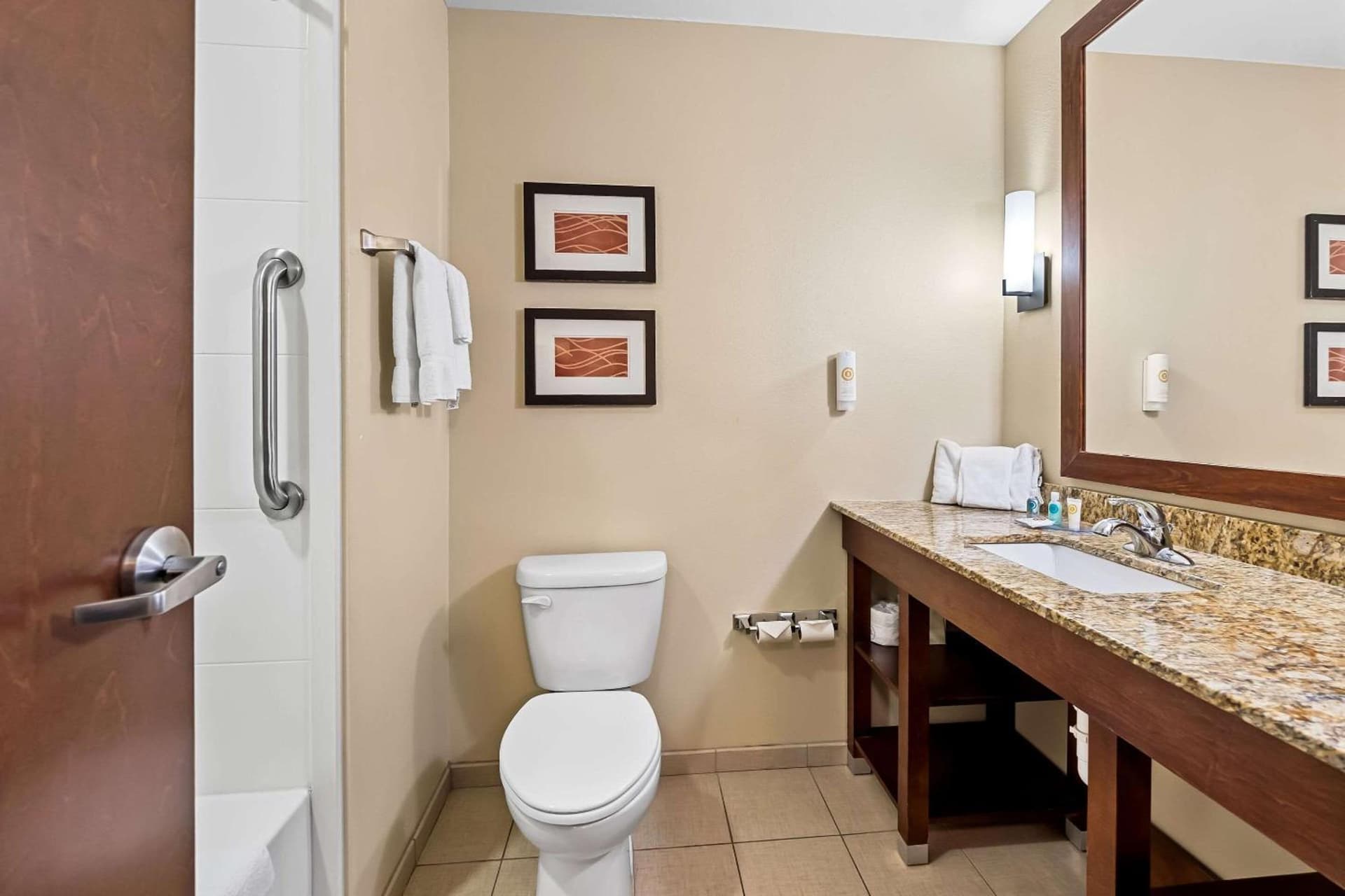 Comfort Inn & Suites West - Medical Center gallery photo in Rochester, MN — image 40