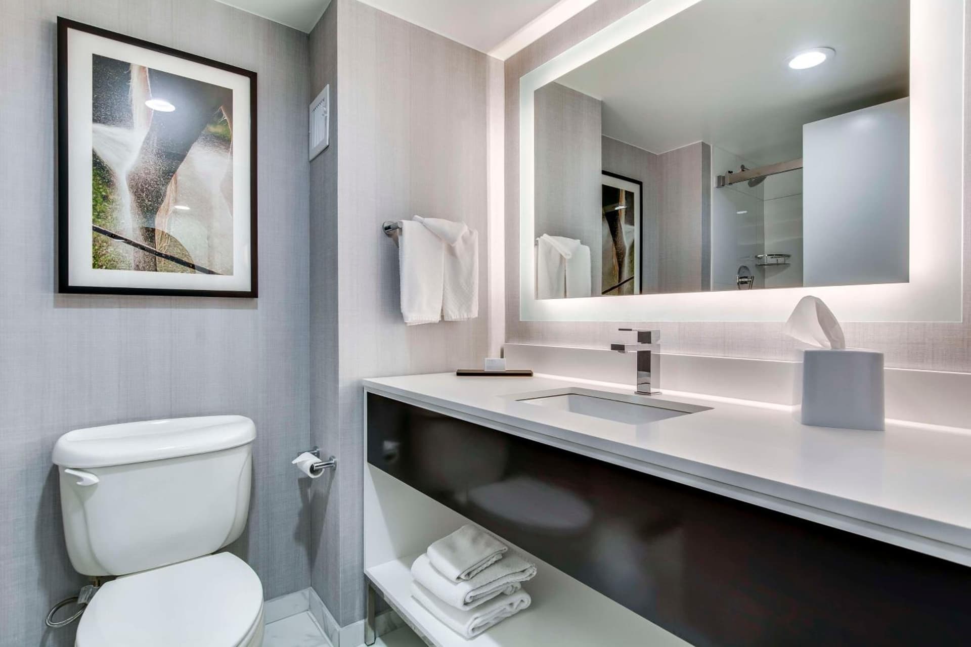 Embassy Suites by Hilton Louisville East gallery photo in Louisville, KY — image 67