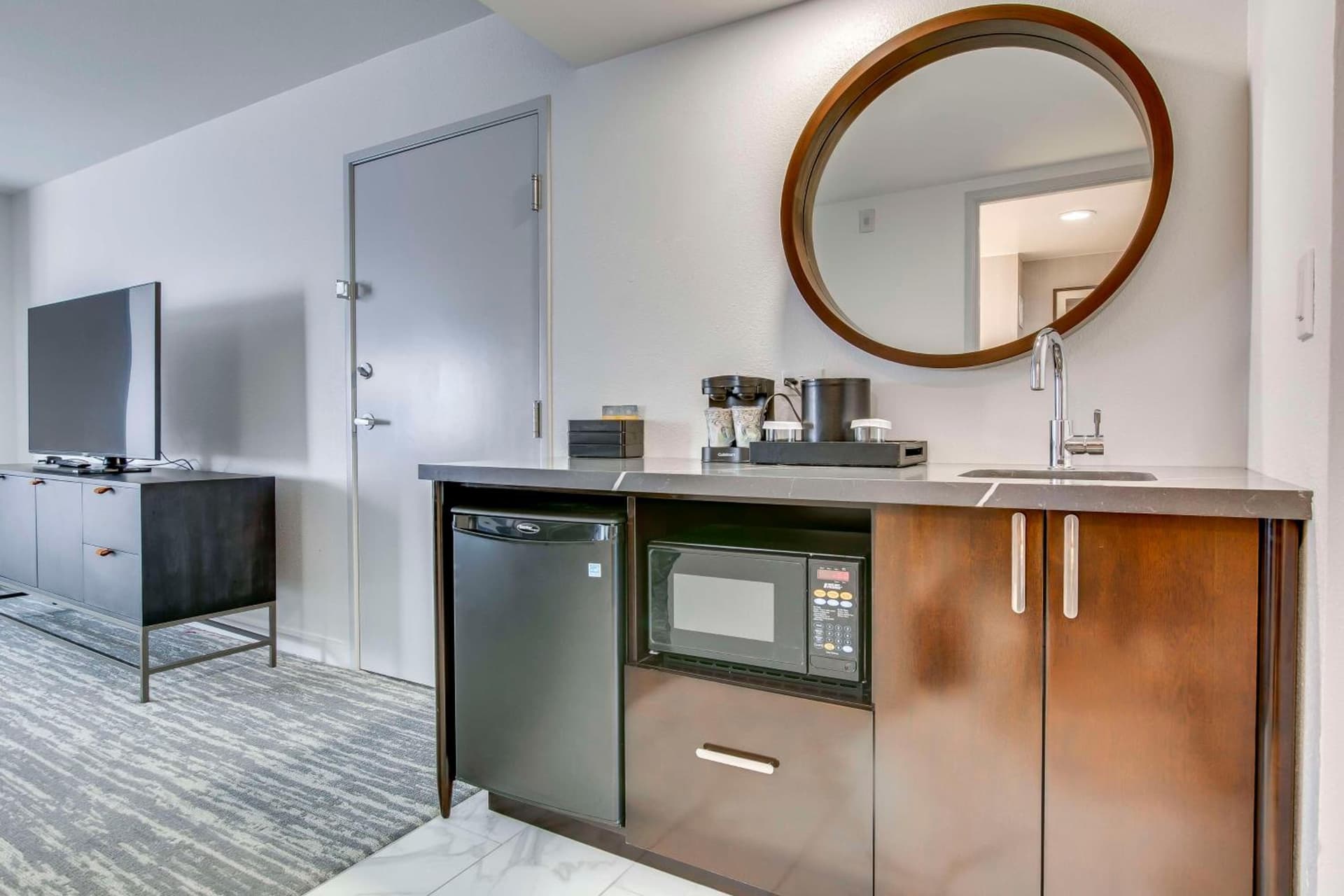 Embassy Suites by Hilton Louisville East gallery photo in Louisville, KY — image 68