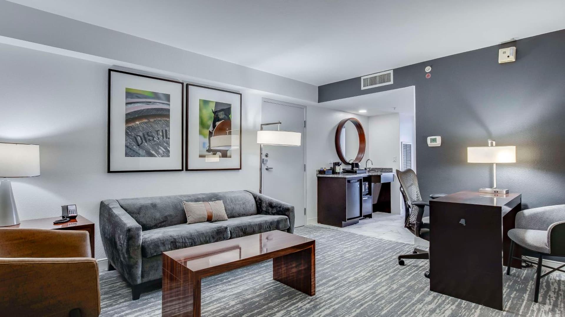 Embassy Suites by Hilton Louisville East gallery photo in Louisville, KY — image 71