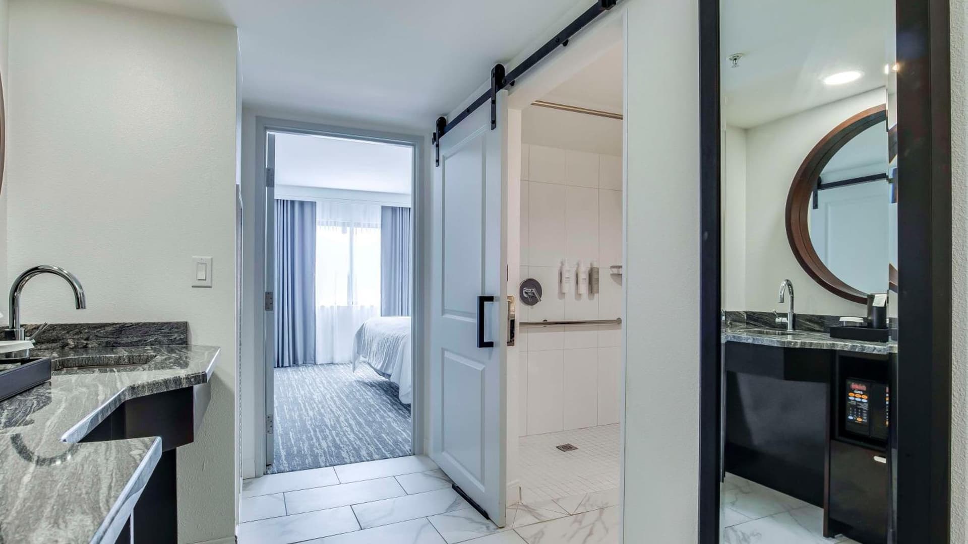 Embassy Suites by Hilton Louisville East gallery photo in Louisville, KY — image 21