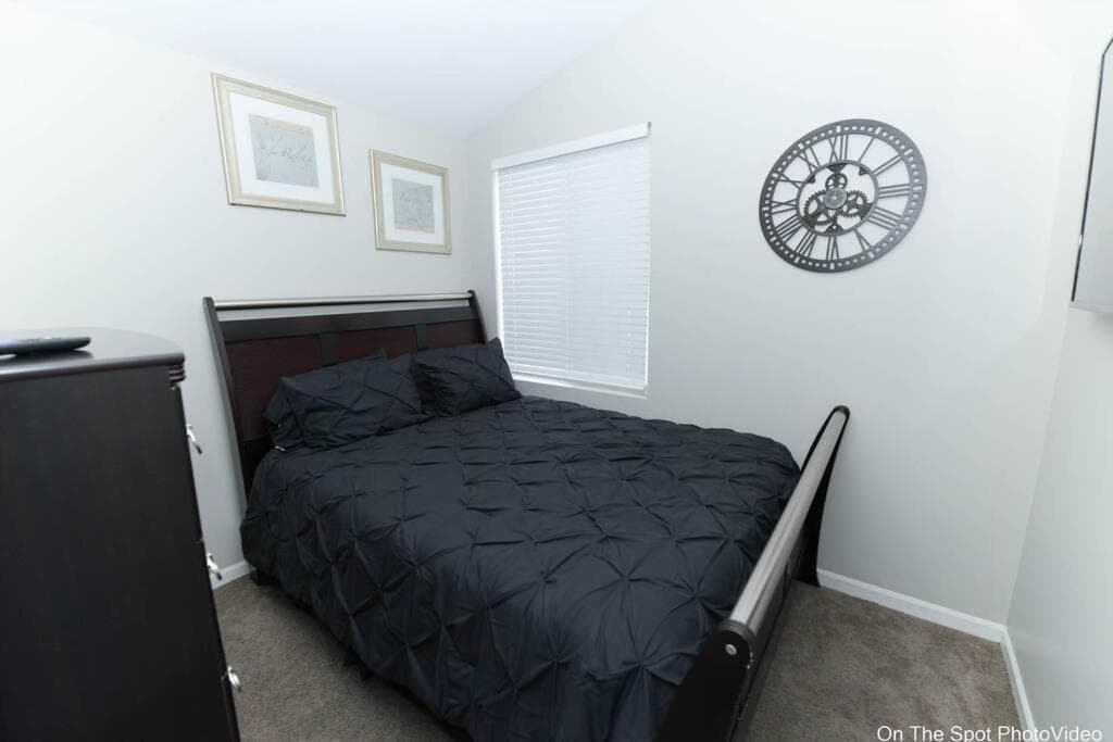 Cozy Quarters 3 gallery photo in Aurora, IL — image 19