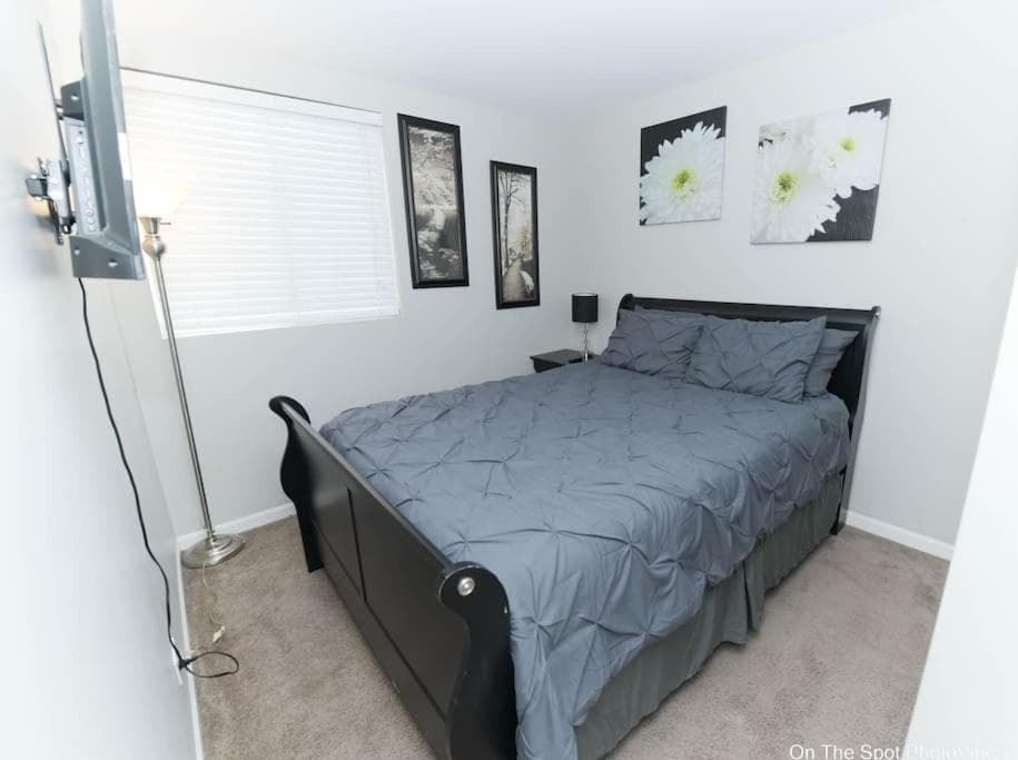 Cozy Quarters 3 gallery photo in Aurora, IL — image 10