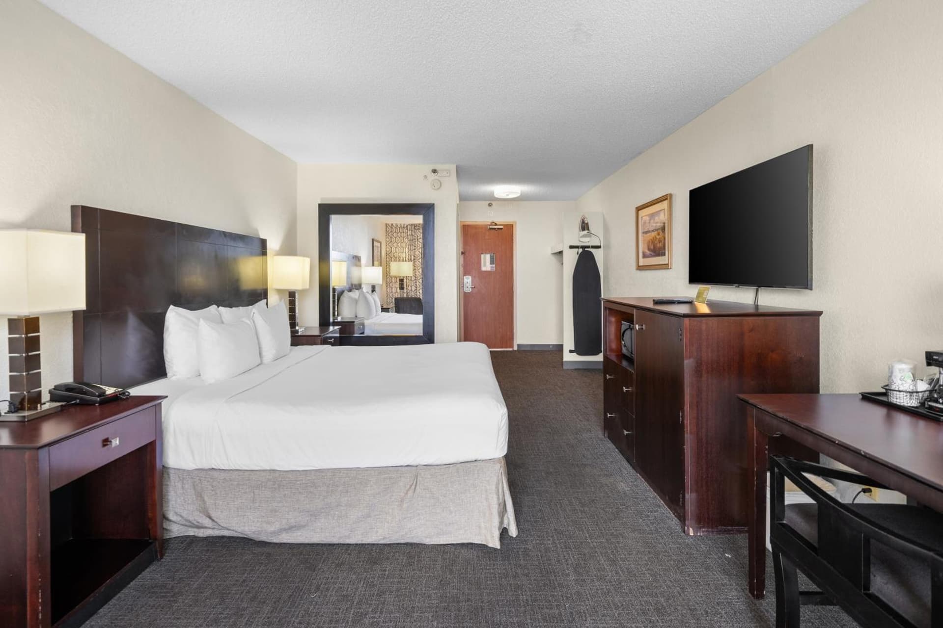 88 Palms Hotel & Event Center interior in West Palm Beach, FL — gallery photo 2