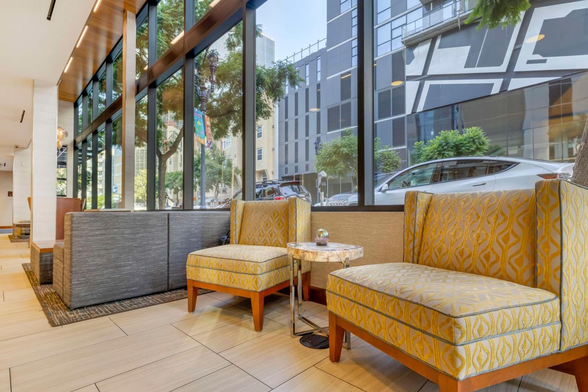 Best Western Plus Bayside Inn interior in San Diego, CA — gallery photo 2
