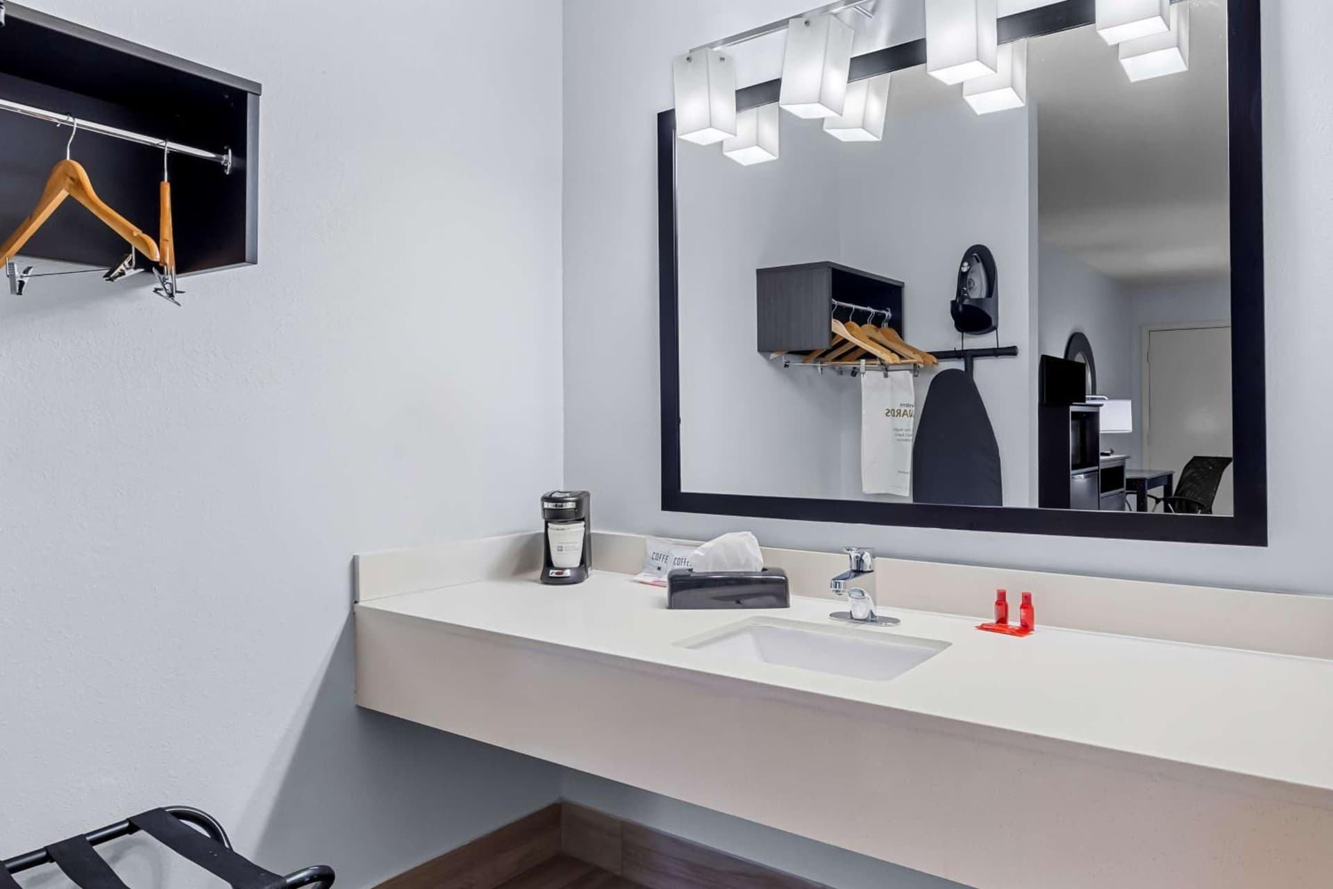 SureStay Plus by Best Western Beaumont gallery photo in Beaumont, TX — image 17