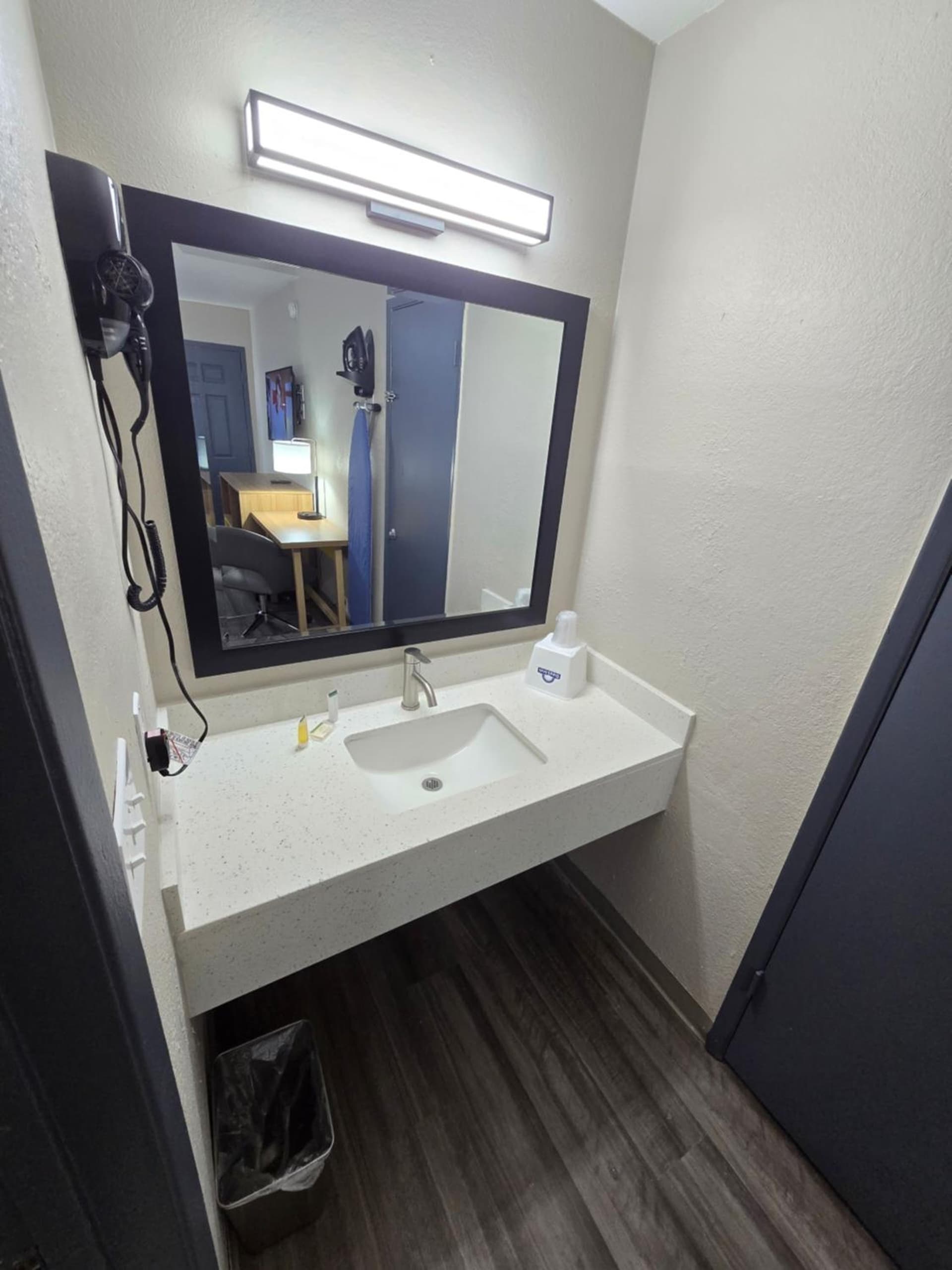Days Inn by Wyndham Wichita Falls gallery photo in Wichita Falls, TX — image 16