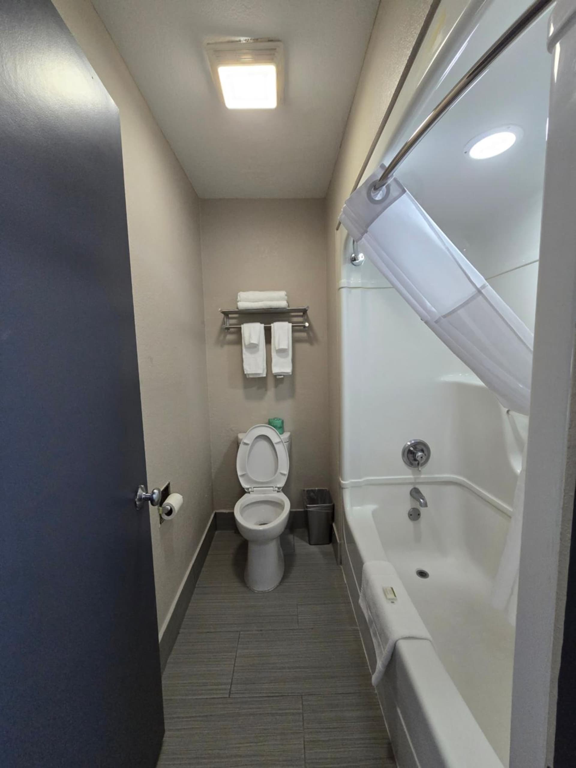 Days Inn by Wyndham Wichita Falls gallery photo in Wichita Falls, TX — image 10