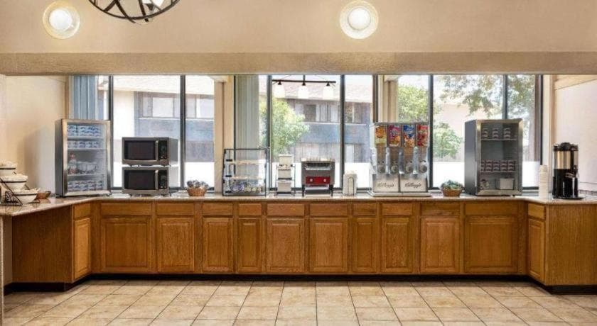 AmericInn by Wyndham La Crosse Riverfront-Conference Center gallery photo in La Crosse, WI — image 16