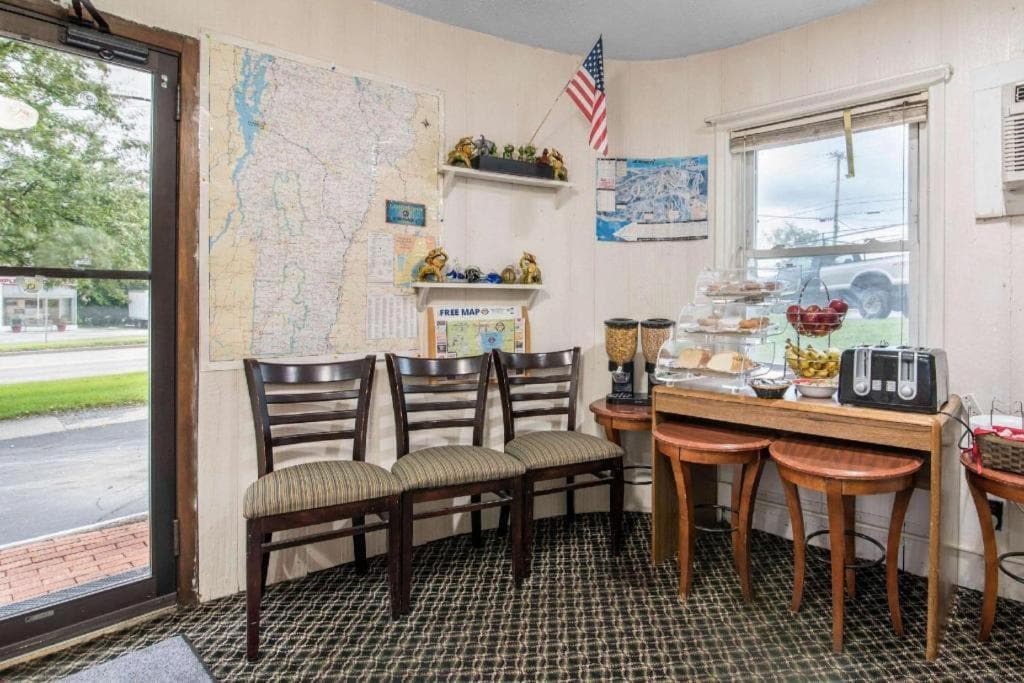 Rodeway Inn property views in Rutland, VT — gallery photo 3