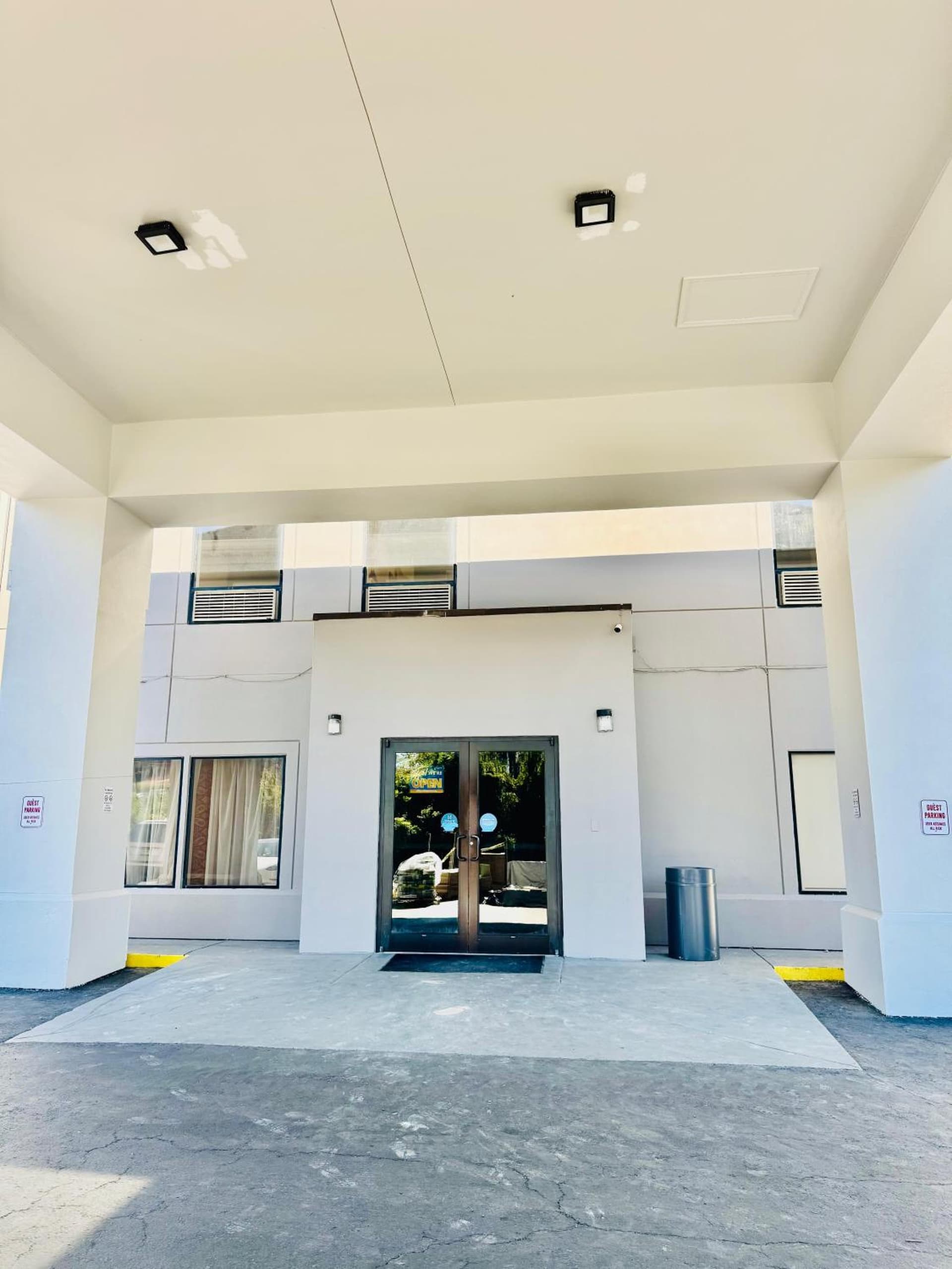 Sleep Inn interior in Manassas, VA — gallery photo 2
