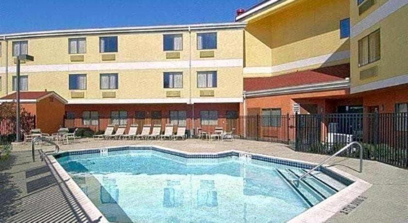 Red Roof Inn Houston - Westchase interior in Houston, TX — gallery photo 2