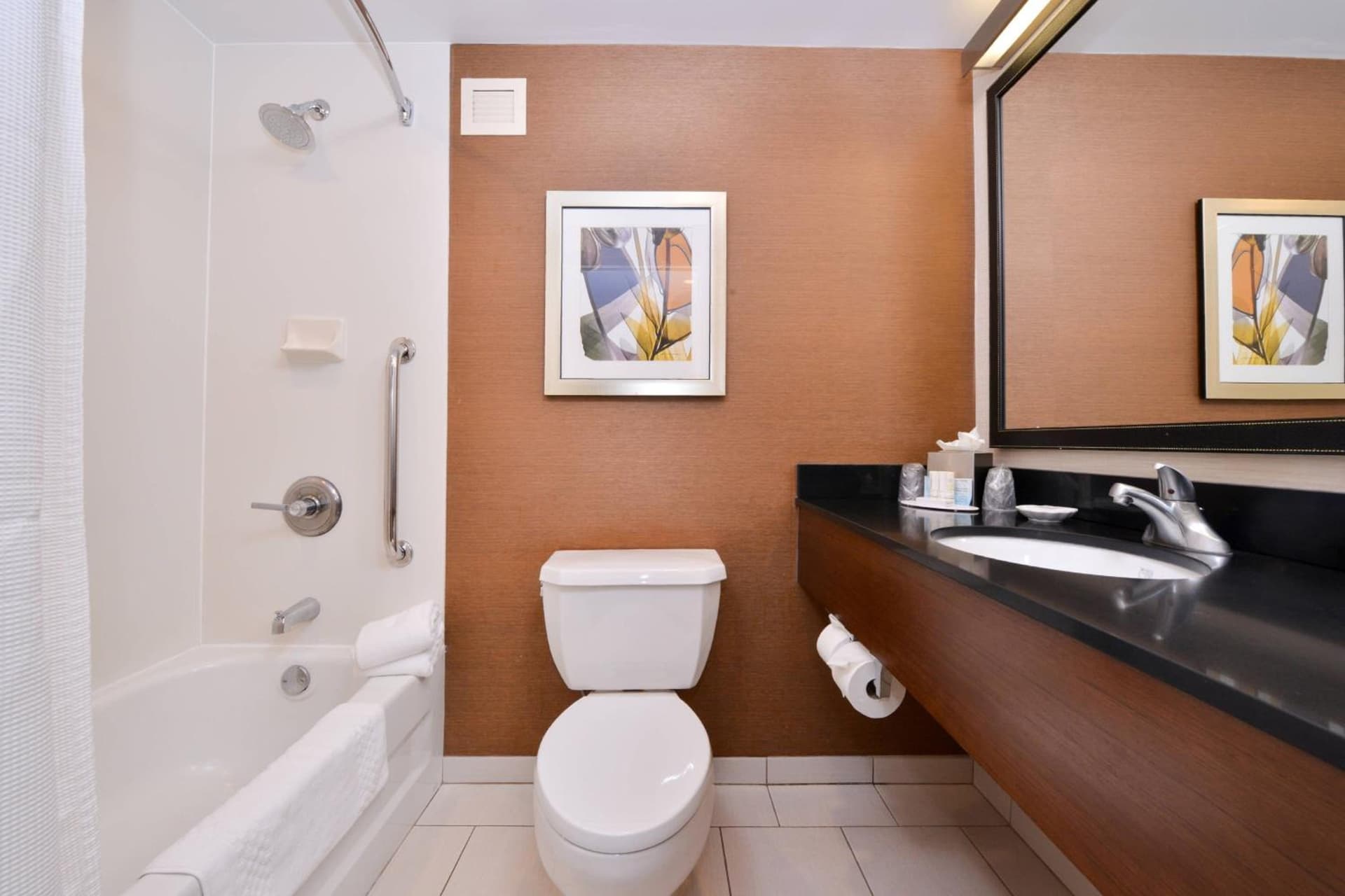 Fairfield Inn and Suites by Marriott Rochester West/Greece property views in Rochester, NY — gallery photo 3