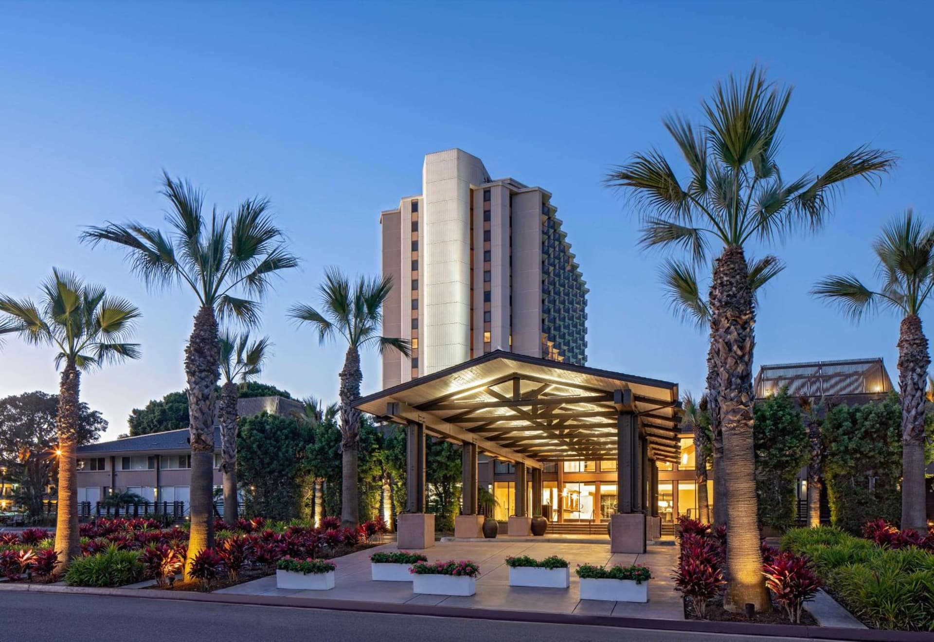 Hyatt Regency Mission Bay Spa and Marina featured exterior or lobby in San Diego, CA — similar hotel