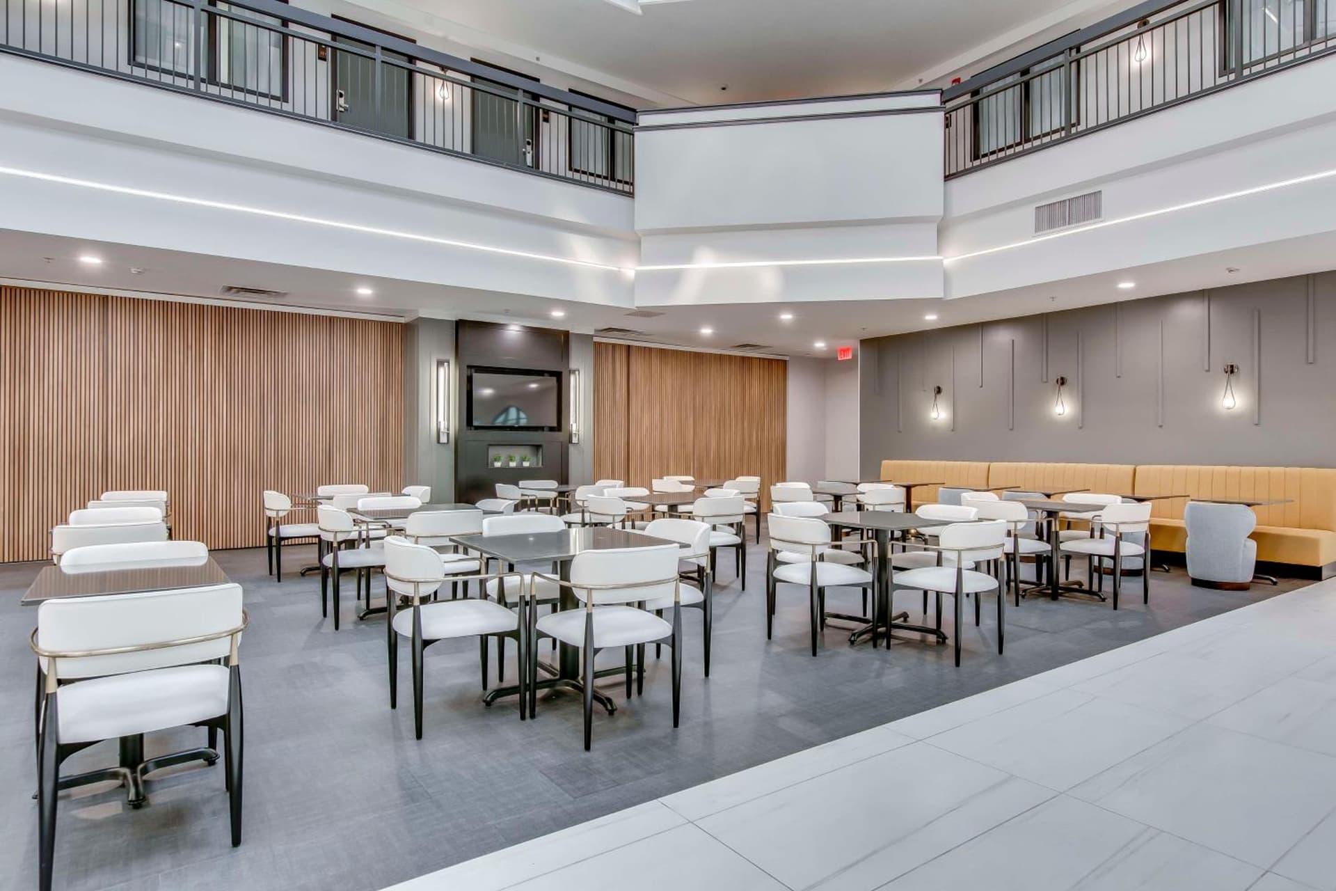 Embassy Suites by Hilton Louisville East gallery photo in Louisville, KY — image 5