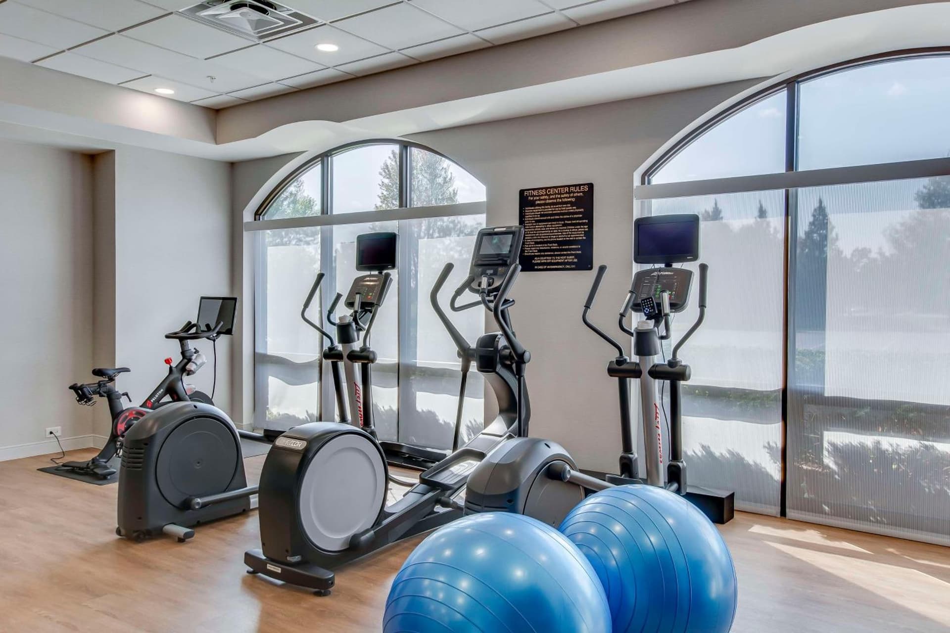 Embassy Suites by Hilton Louisville East gallery photo in Louisville, KY — image 74