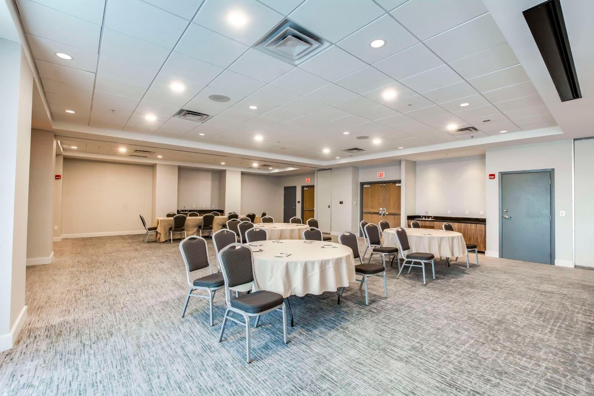 Embassy Suites by Hilton Louisville East gallery photo in Louisville, KY — image 31
