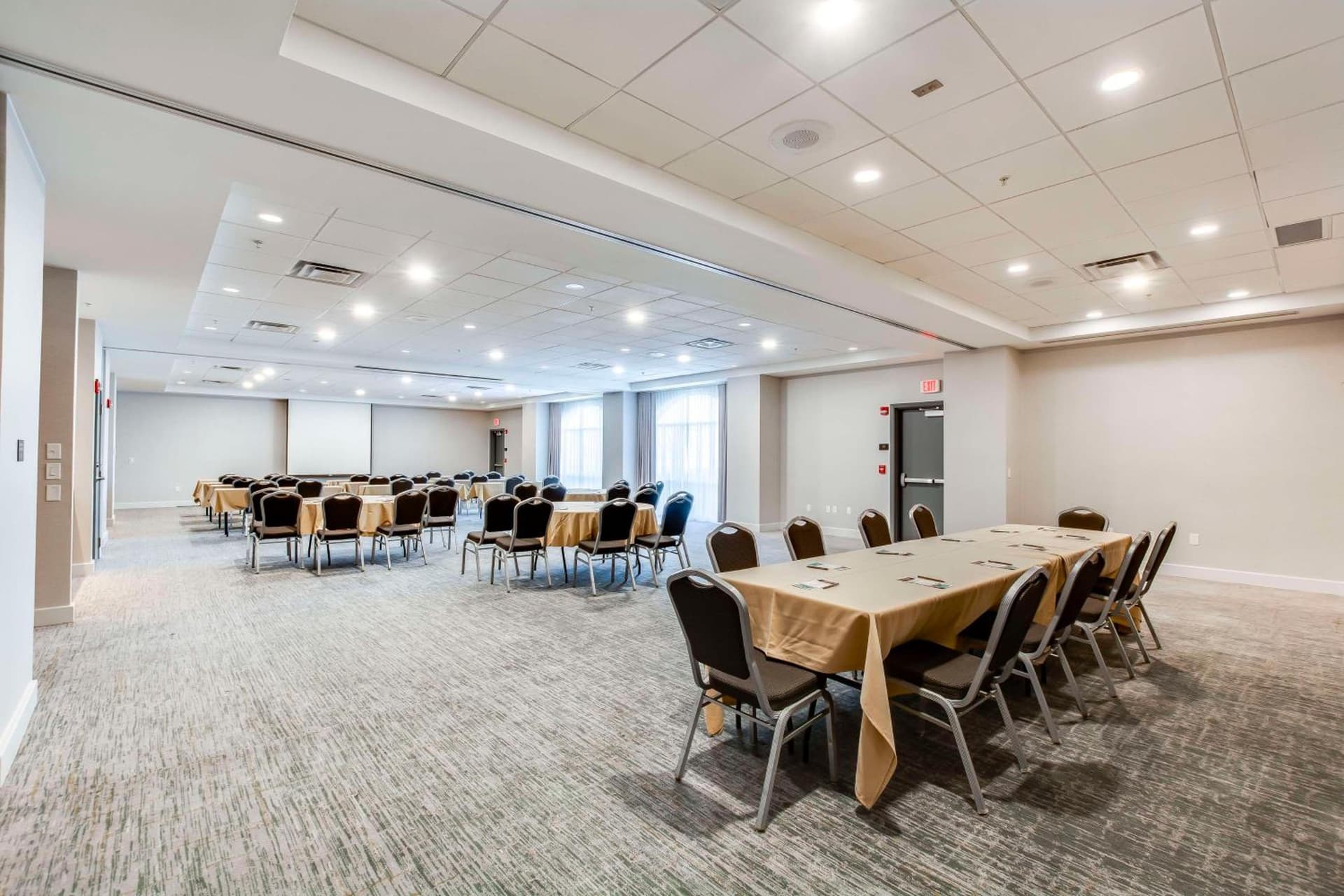 Embassy Suites by Hilton Louisville East gallery photo in Louisville, KY — image 107