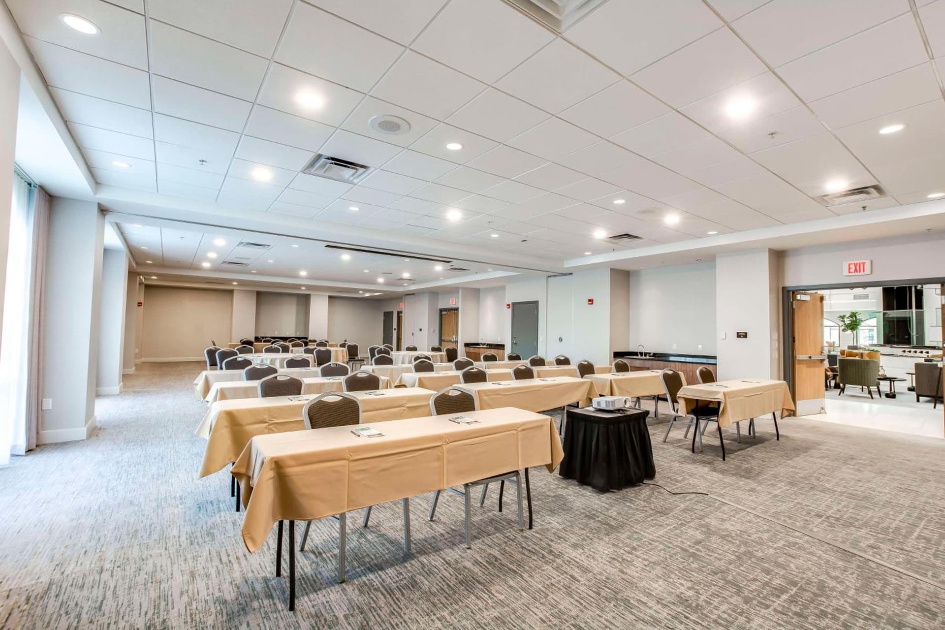 Embassy Suites by Hilton Louisville East gallery photo in Louisville, KY — image 62