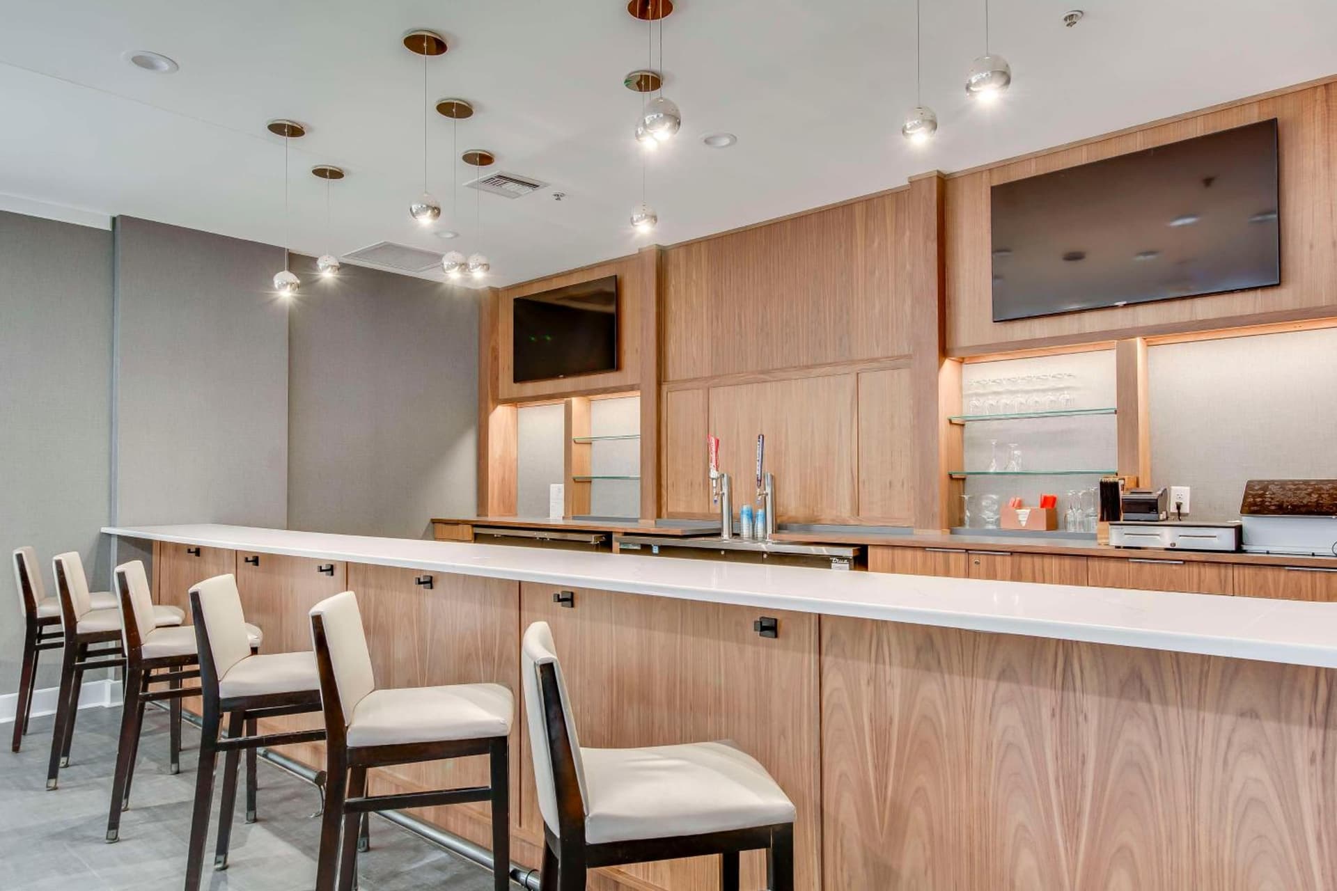 Embassy Suites by Hilton Louisville East gallery photo in Louisville, KY — image 43