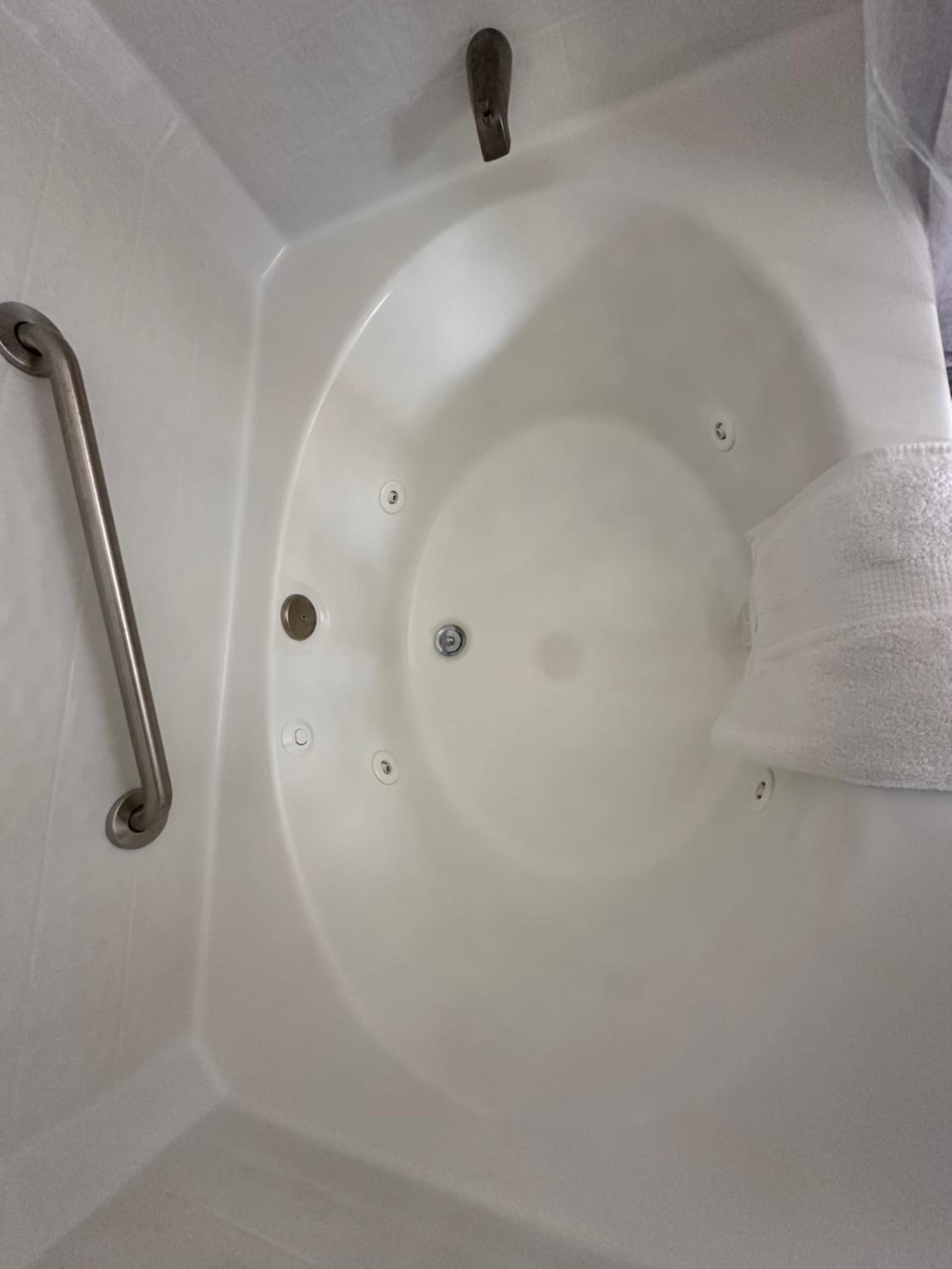 MooreField Suites Greensboro East gallery photo in McLeansville, NC — image 13