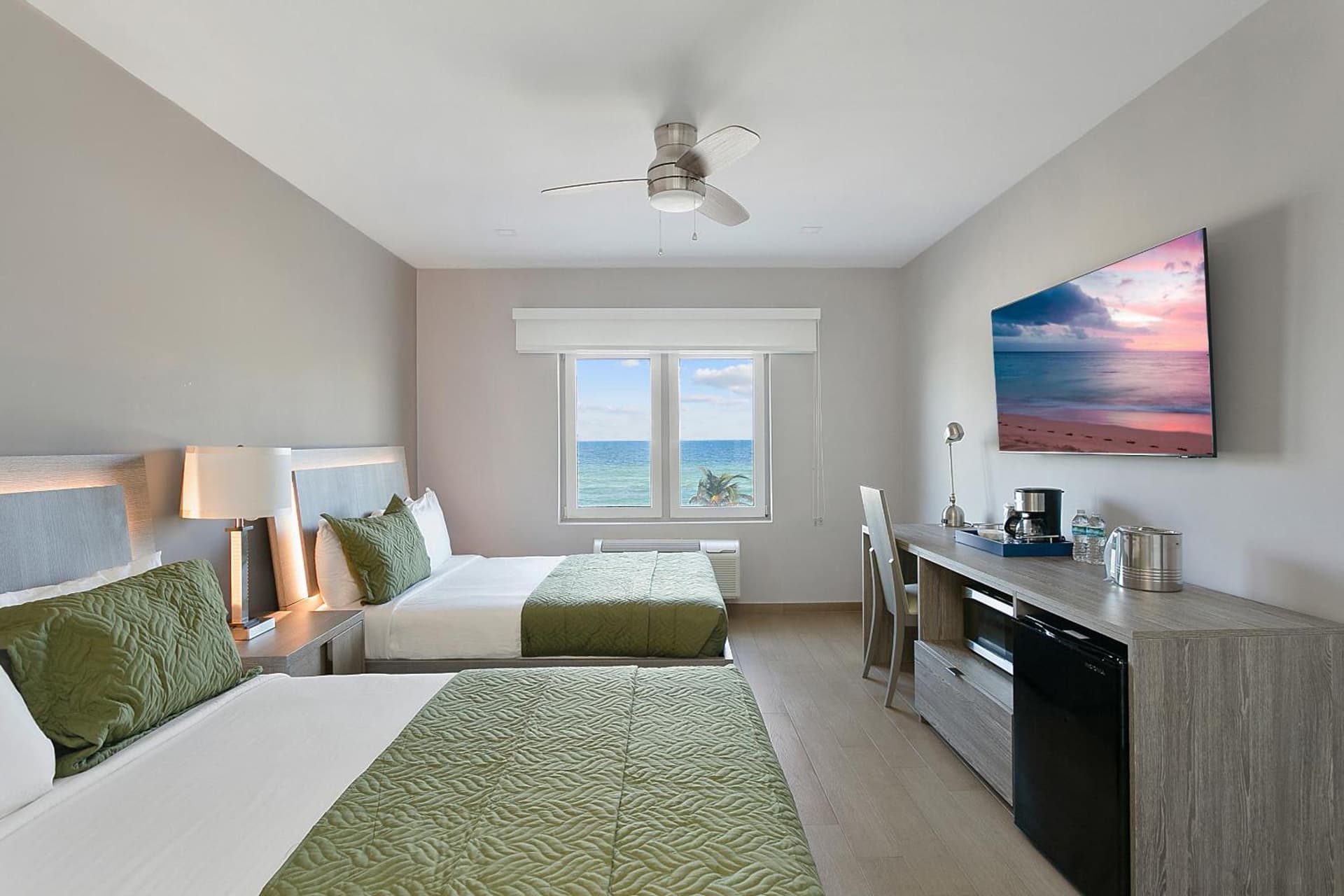 Hotel Sheldon gallery photo in Hollywood, FL — image 7