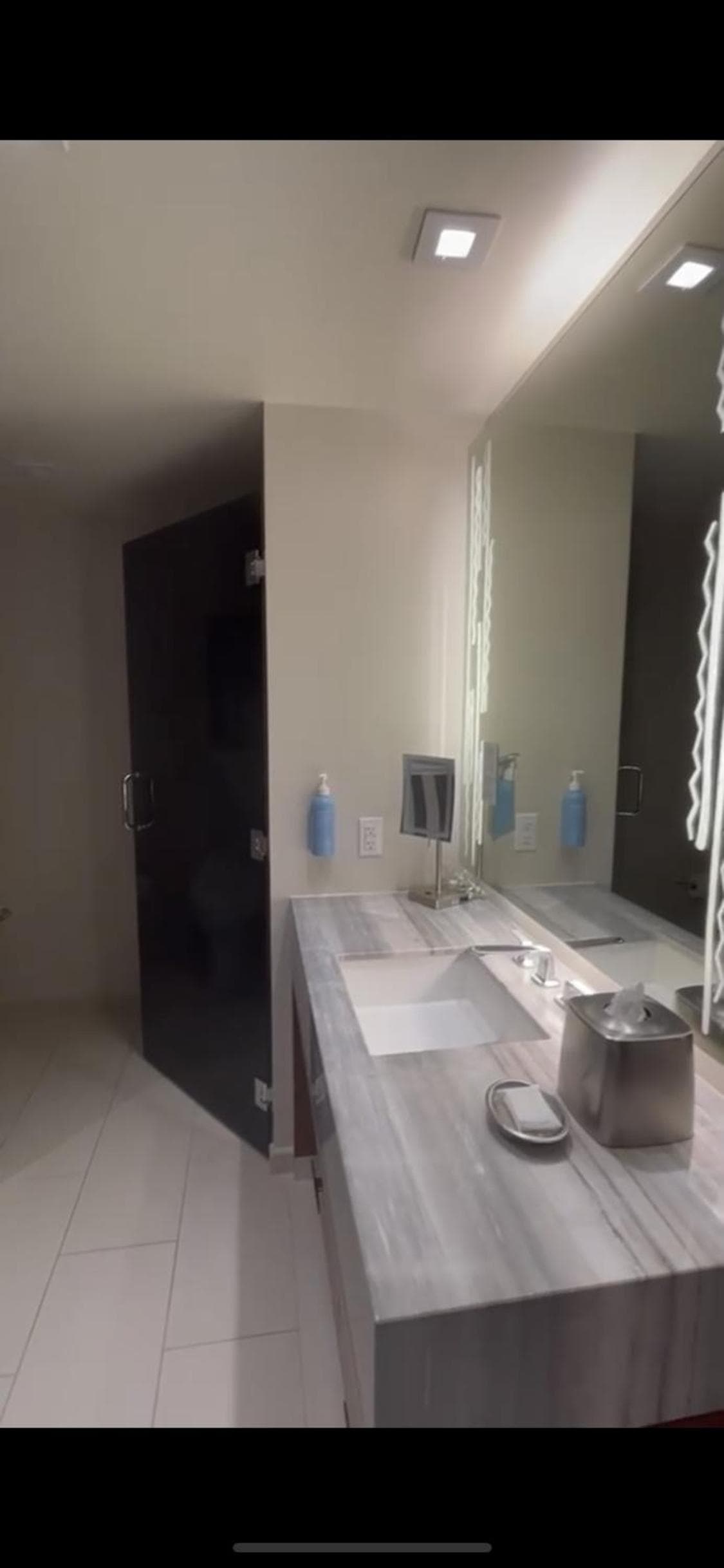 Hilton Hawaiian Village, The Grand Islander interior in Honolulu, HI — gallery photo 2