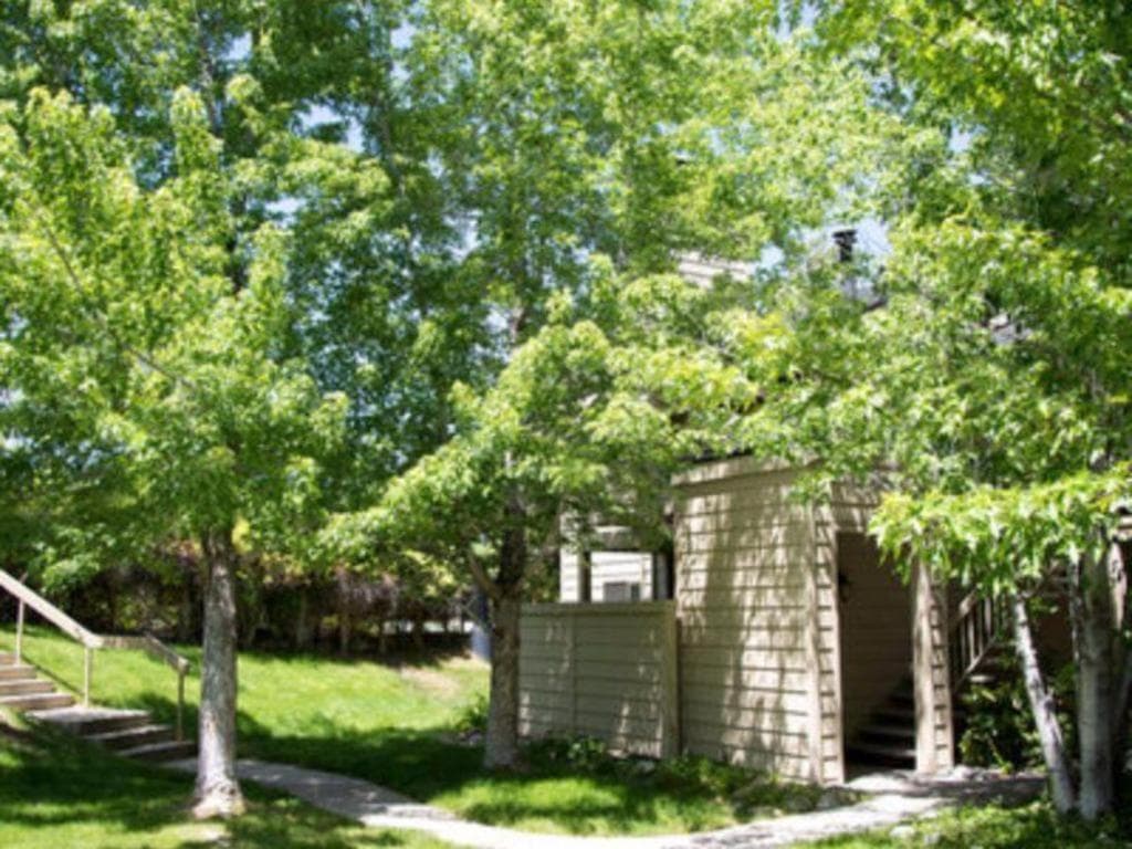 Club Lakeridge Resort property views in Reno, NV — gallery photo 3