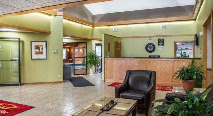 Econo Lodge gallery photo in River Falls, WI — image 13