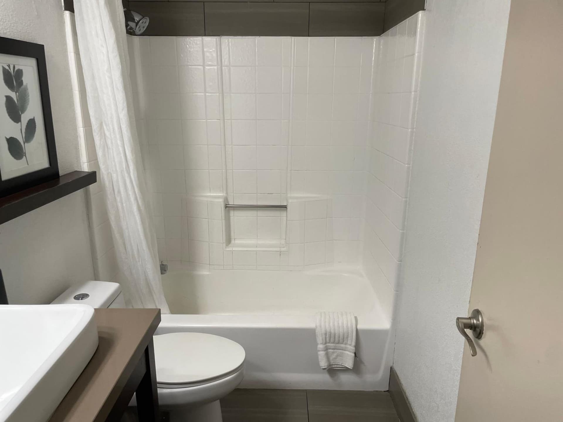 Country Inn & Suites by Radisson, Bakersfield, CA gallery photo in Bakersfield, CA — image 30